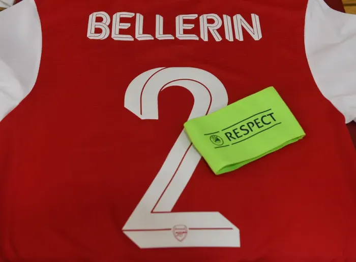 Framed Print : Arsenal's Hector Bellerin: Pre-Match Preparation vs Standard Liege (UEFA Europa League, 2019-20) Framed Print : Arsenal's Hector Bellerin: Pre-Match Preparation vs Standard Liege (UEFA Europa League, 2019-20)