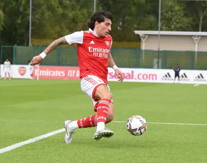 Framed Print : Arsenal's Hector Bellerin in Pre-Season Action Against Ipswich Town