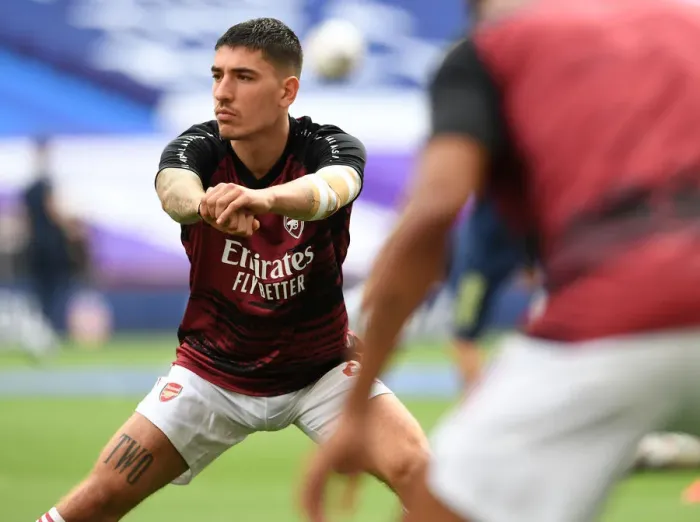 Framed Print : Arsenal's Hector Bellerin Prepares for FA Cup Final Against Chelsea at Empty Wembley Stadium (Arsenal v Chelsea, FA Cup 2020)