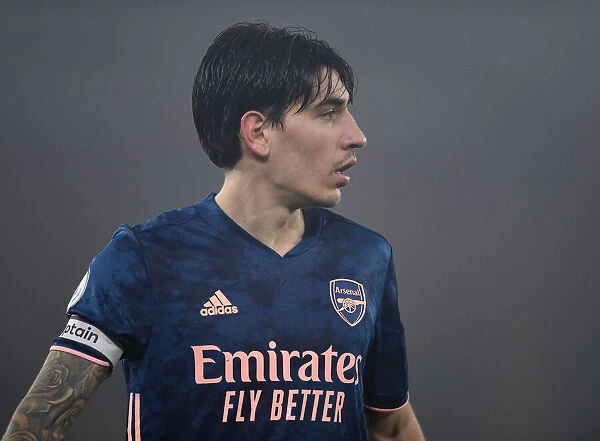 Arsenal's Hector Bellerin at Southampton's Empty St. Mary's Stadium - Premier League 2020-21