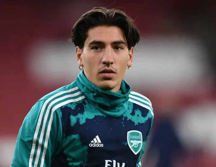 Framed Print : Arsenal's Hector Bellerin Stands Firm in Carabao Cup Showdown vs. Nottingham Forest Framed Print : Arsenal's Hector Bellerin Stands Firm in Carabao Cup Showdown vs. Nottingham Forest