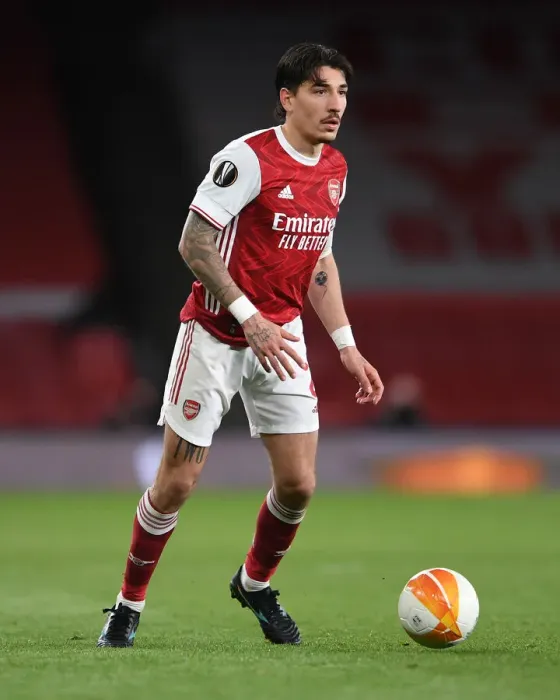 Framed Print : Arsenal's Hector Bellerin in UEFA Europa League Semi-Final Against Villarreal at Empty Emirates Stadium Framed Print : Arsenal's Hector Bellerin in UEFA Europa League Semi-Final Against Villarreal at Empty Emirates Stadium