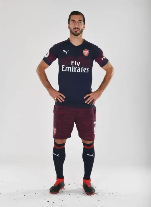 Framed Print : Arsenal's Henrikh Mkhitaryan at 2018 / 19 First Team Photo Call