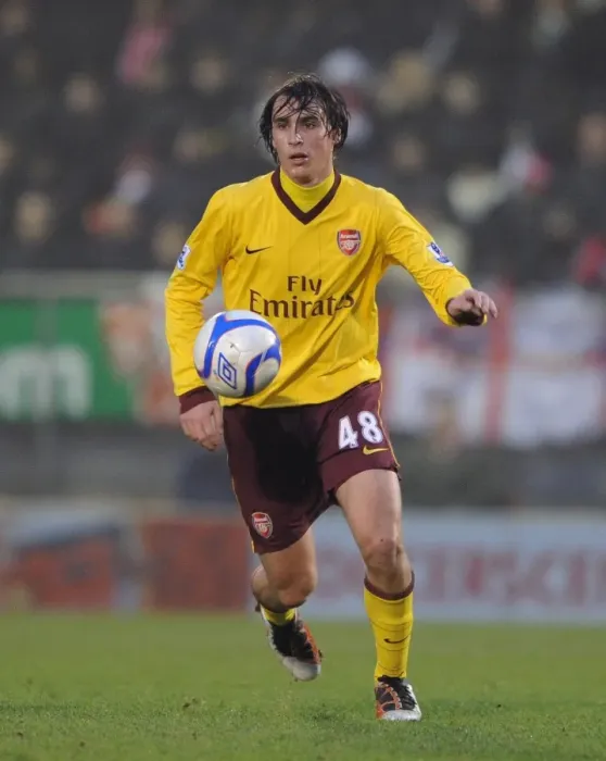 Framed Print : Arsenal's Ignasi Miquel Stands Firm in FA Cup Battle: Arsenal vs. Leyton Orient (2011)