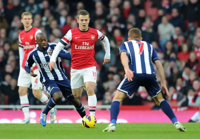 Framed Print : Arsenal's Jack Wilshere Clashes with Youssouf Mulumbu and James Morrison of West Bromwich Albion, Premier League 2012-13