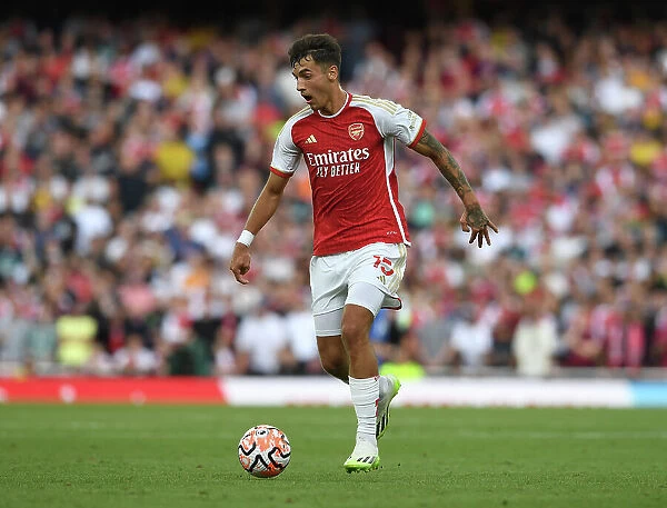 Arsenal's Jakub Kiwior in Action: 2023-24 Premier League Match vs. Fulham