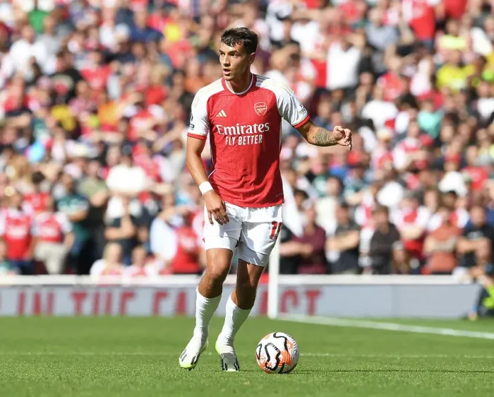 Framed Print : Arsenal's Jakub Kiwior in Action against Fulham in 2023-24 Premier League