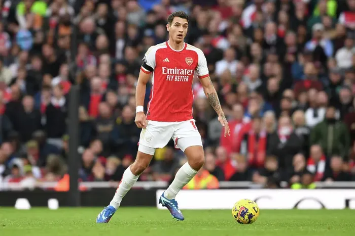 Framed Print : Arsenal's Jakub Kiwior in Action against Sheffield United - Premier League 2023-24