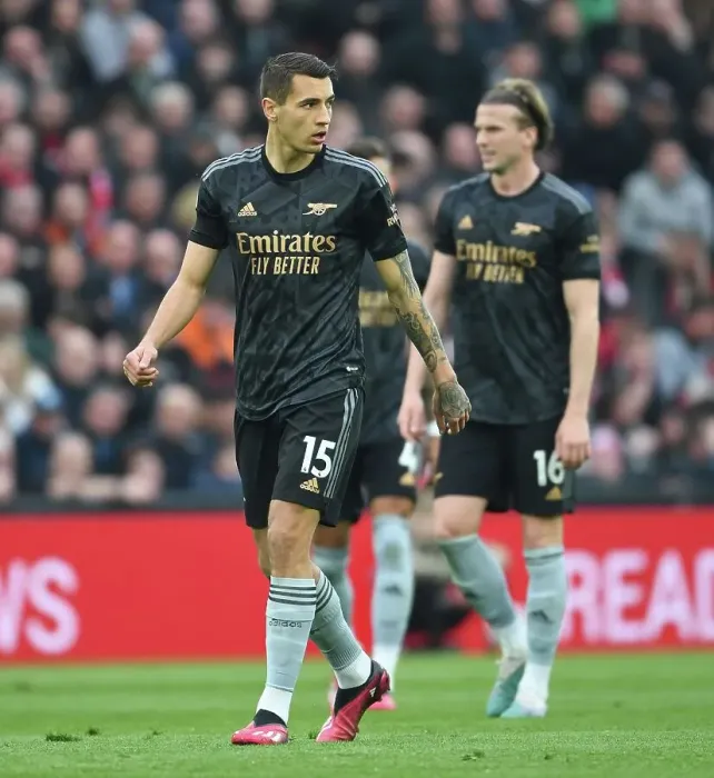 Framed Print : Arsenal's Jakub Kiwior Faces Off Against Liverpool in Premier League Showdown (2022-23)