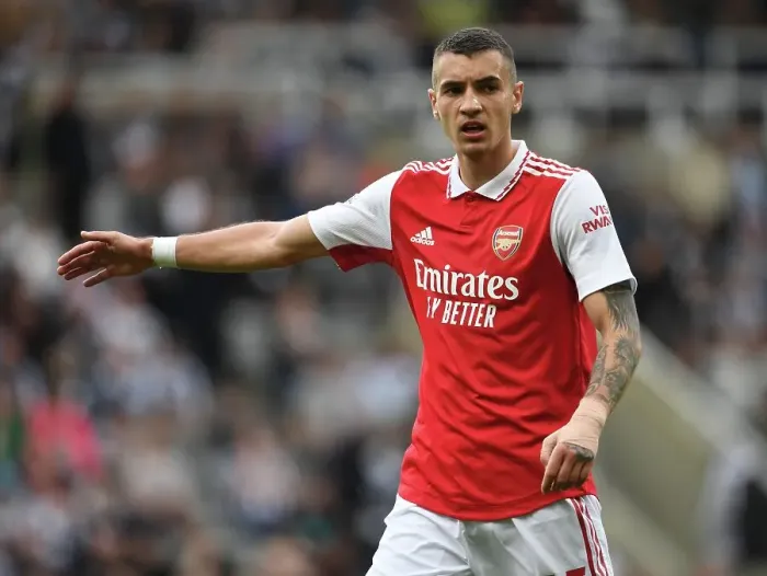 Framed Print : Arsenal's Jakub Kiwior Faces Off Against Newcastle United in Intense Premier League Showdown (2022-2023) Framed Print : Arsenal's Jakub Kiwior Faces Off Against Newcastle United in Intense Premier League Showdown (2022-2023)