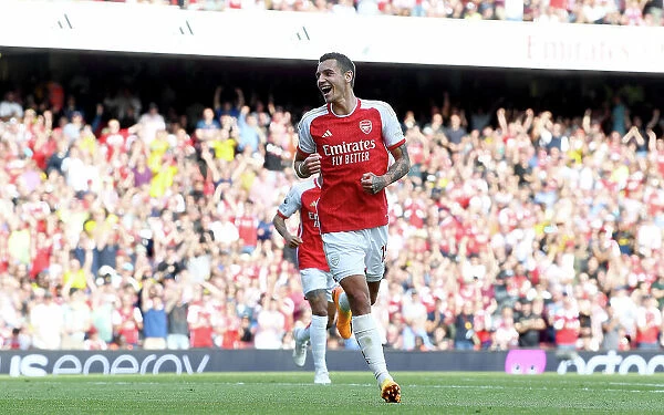 Arsenal's Jakub Kiwior Scores Fifth Goal in Thrilling Victory over Wolverhampton Wanderers (2022-23)