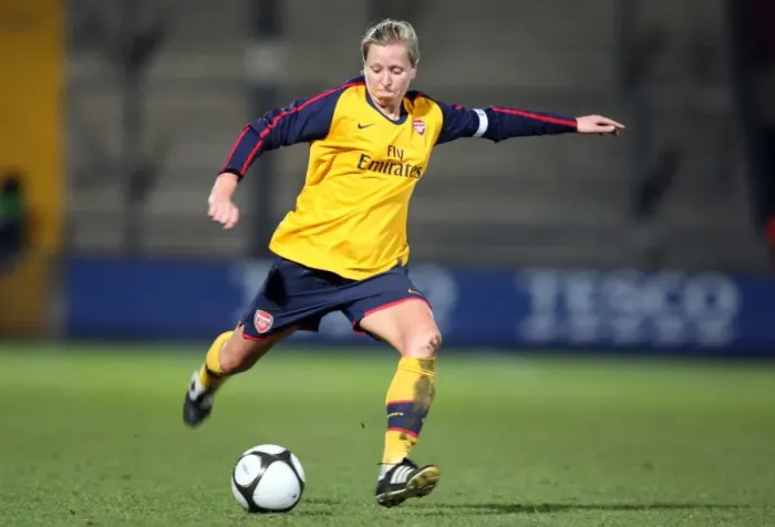 Framed Print : Arsenal's Jayne Ludlow Celebrates in Womens FA Premier League Cup Final Victory over Doncaster Rovers Belles