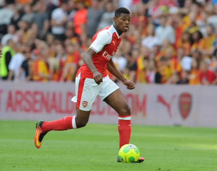 Framed Print : Arsenal's Jeff Reine-Adelaide in Action during Lens Pre-Season Friendly (2016-17) Framed Print : Arsenal's Jeff Reine-Adelaide in Action during Lens Pre-Season Friendly (2016-17)
