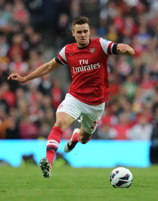 Framed Print : Arsenal's Jenkinson Faces Manchester City in Premier League Showdown (2012-13) Framed Print : Arsenal's Jenkinson Faces Manchester City in Premier League Showdown (2012-13)