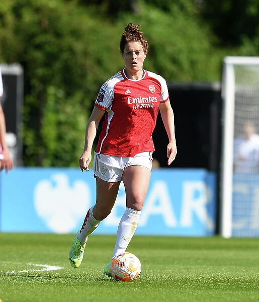Arsenal's Jennifer Beattie in Action: FA Women's Super League Match vs. Aston Villa (2022-23)