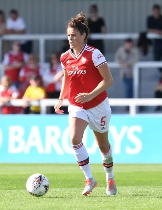 Framed Print : Arsenal's Jennifer Beattie in Action: Arsenal Women vs West Ham United (WSL 2019-20)