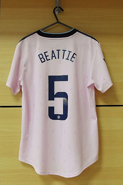 Arsenal's Jennifer Beattie Prepares for Aston Villa Clash in Women's Super League