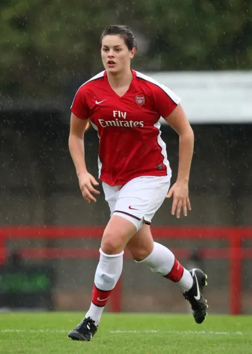 Framed Print : Arsenal's Jennifer Beattie Scores in 9-0 UEFA Women's Champions League Victory over PAOK Thessaloniki
