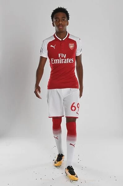 Arsenal's Joe Willock at 2017-18 First Team Photocall
