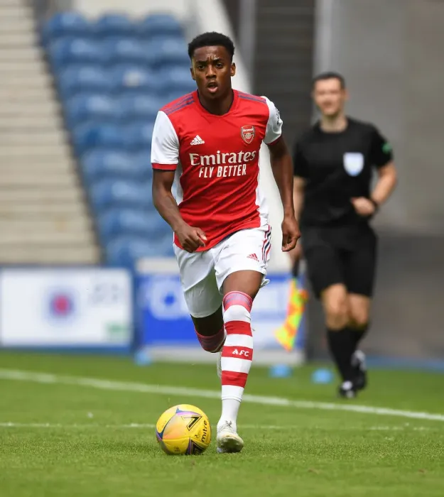 Framed Print : Arsenal's Joe Willock in Action: Arsenal vs Rangers Pre-Season Clash at Ibrox Stadium, 2021
