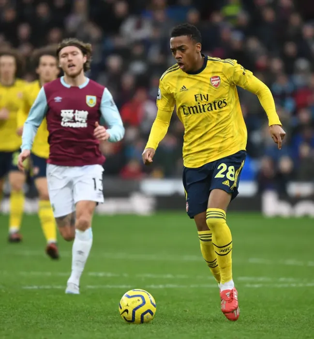Framed Print : Arsenal's Joe Willock in Action: Turf Moor Showdown - Burnley vs Arsenal, Premier League 2019-2020 Framed Print : Arsenal's Joe Willock in Action: Turf Moor Showdown - Burnley vs Arsenal, Premier League 2019-2020