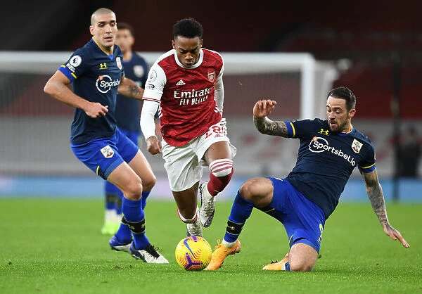 Arsenal's Joe Willock Breaks Past Southampton's Defense in Emirates Stadium Showdown (Arsenal v Southampton, 2020-21)