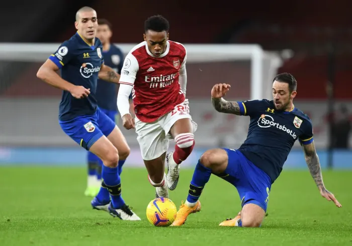 Framed Print : Arsenal's Joe Willock Breaks Past Southampton's Defense in Emirates Stadium Showdown (Arsenal v Southampton, 2020-21) Framed Print : Arsenal's Joe Willock Breaks Past Southampton's Defense in Emirates Stadium Showdown (Arsenal v Southampton, 2020-21)