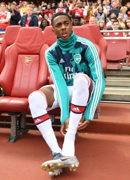 Framed Print : Arsenal's Joe Willock Gears Up for Arsenal v Olympique Lyonnais at Emirates Cup