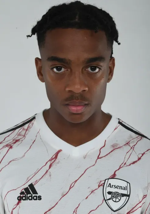 Framed Print : Arsenal's Joe Willock Prepares for 2020-21 Season in Training
