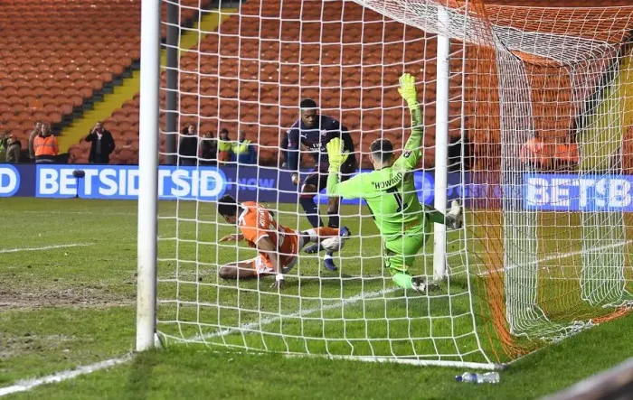 Framed Print : Arsenal's Joe Willock Scores Second Goal vs. Blackpool in FA Cup Third Round Framed Print : Arsenal's Joe Willock Scores Second Goal vs. Blackpool in FA Cup Third Round