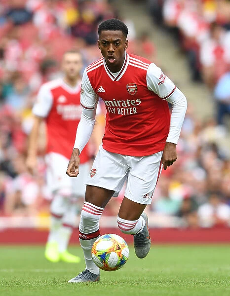 Arsenal's Joe Willock Shines in Emirates Cup Clash Against Olympique Lyonnais
