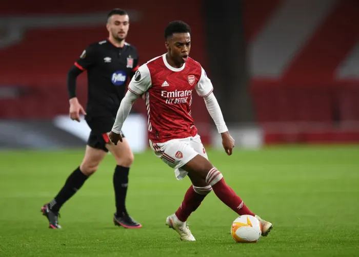 Framed Print : Arsenal's Joe Willock in UEFA Europa League Action Against Dundalk (Behind Closed Doors)