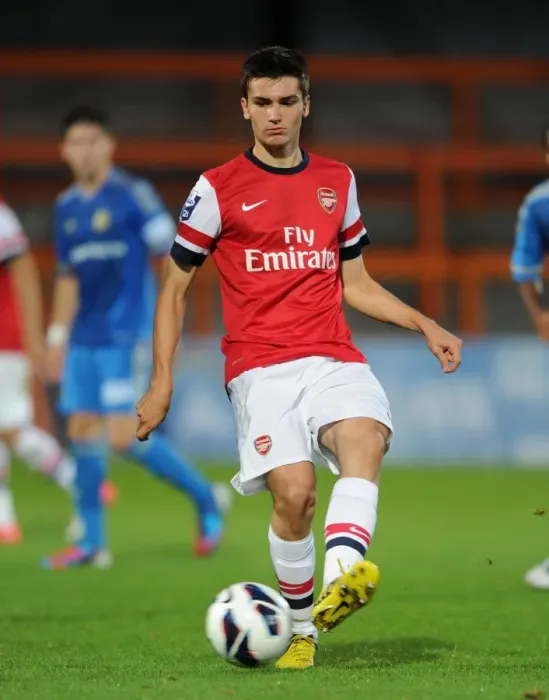 Framed Print : Arsenal's Jon Toral Shines in NextGen Series Clash Against Marseille
