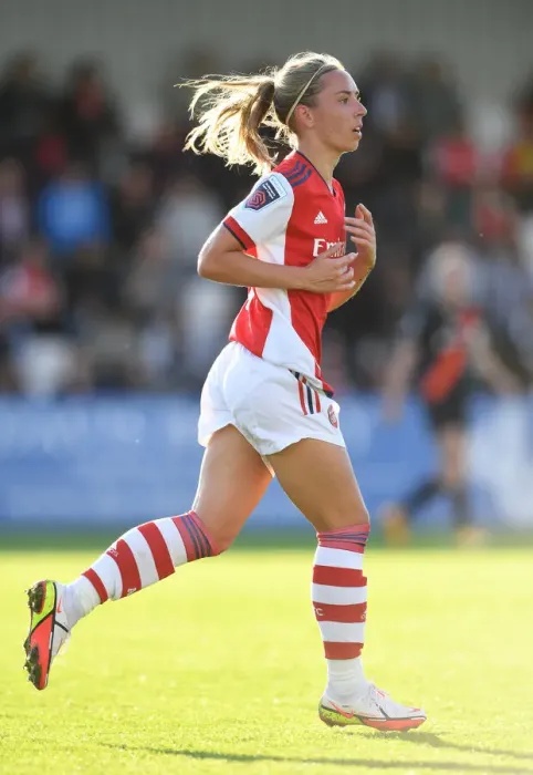 Framed Print : Arsenal's Jordan Nobbs in Action against Everton Women in FA WSL Match Framed Print : Arsenal's Jordan Nobbs in Action against Everton Women in FA WSL Match