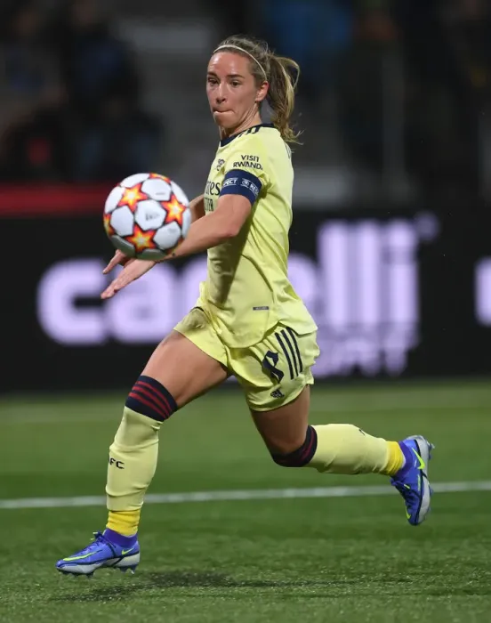 Framed Print : Arsenal's Jordan Nobbs Battles for Victory in UEFA Women's Champions League: HB Koge vs. Arsenal Women