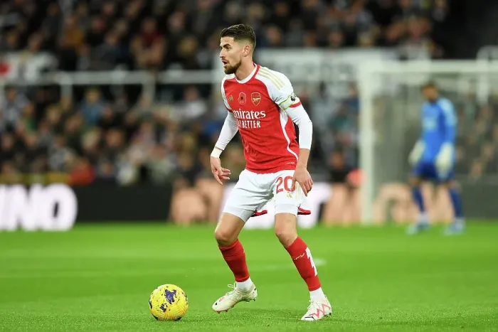 Framed Print : Arsenal's Jorginho in Control: Newcastle United vs Arsenal FC, Premier League 2023-24 Framed Print : Arsenal's Jorginho in Control: Newcastle United vs Arsenal FC, Premier League 2023-24