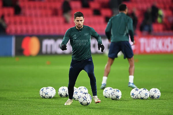 Arsenal's Jorginho Gears Up for PSV Eindhoven Clash in Champions League Group Stage