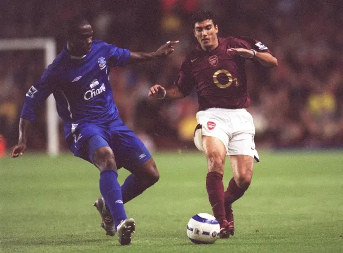 Framed Print : Arsenal's Jose Reyes Scores Against Everton's Joseph Yobo: Arsenal 2:0 Everton, FA Premier League, Highbury, London, September 19, 2005