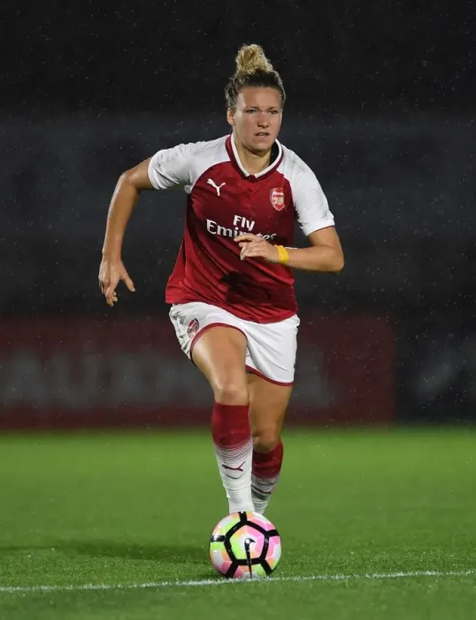 Framed Print : Arsenal's Josephine Henning in Action Against Everton Ladies: Pre-Season 2017-18