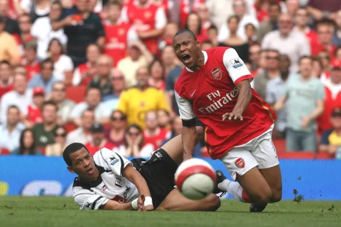 Framed Print : Arsenal's Julio Baptista Celebrates Goal Against Fulham's Lian Rosenior in 3:1 Premiership Victory at Emirates Stadium, London (2007)