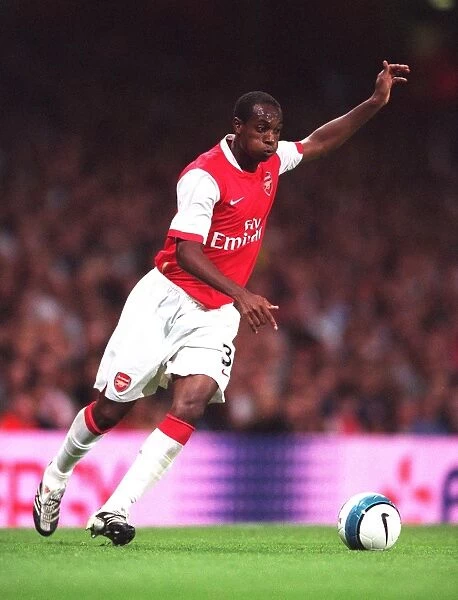 Arsenal's Justin Hoyte Scores in 3:0 Victory Over Sparta Prague in UEFA Champions League