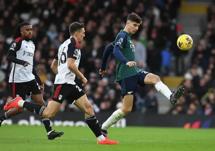 Framed Print : Arsenal's Kai Havertz Fends Off Fulham's Joao Palhinha During Premier League Clash (Fulham v Arsenal 2023-24) Framed Print : Arsenal's Kai Havertz Fends Off Fulham's Joao Palhinha During Premier League Clash (Fulham v Arsenal 2023-24)