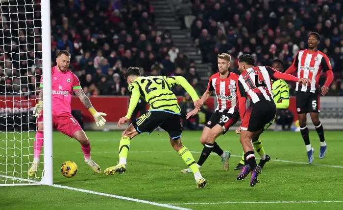 Framed Print : Arsenal's Kai Havertz Scores First Goal in Brentford Rivalry (2023-24) Framed Print : Arsenal's Kai Havertz Scores First Goal in Brentford Rivalry (2023-24)