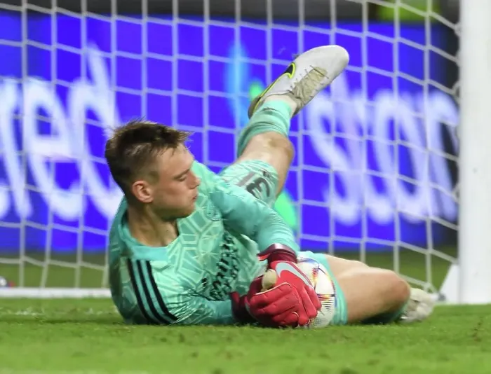 Framed Print : Arsenal's Karl Hein Heroics: Saving Penalty in Thrilling Dubai Super Cup Shootout vs AC Milan