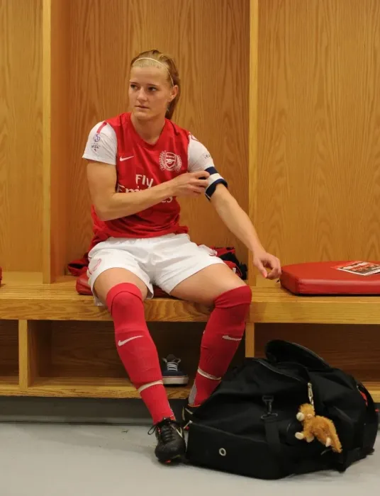 Framed Print : Arsenal's Katie Chapman: Focused and Ready for Arsenal Ladies vs Chelsea LFC Showdown Framed Print : Arsenal's Katie Chapman: Focused and Ready for Arsenal Ladies vs Chelsea LFC Showdown
