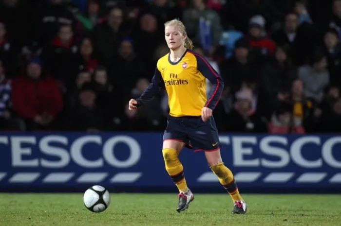 Framed Print : Arsenal's Katie Chapman Scores Five in Dominant 5-0 FA Premier League Cup Final Win over Doncaster Rovers Belles
