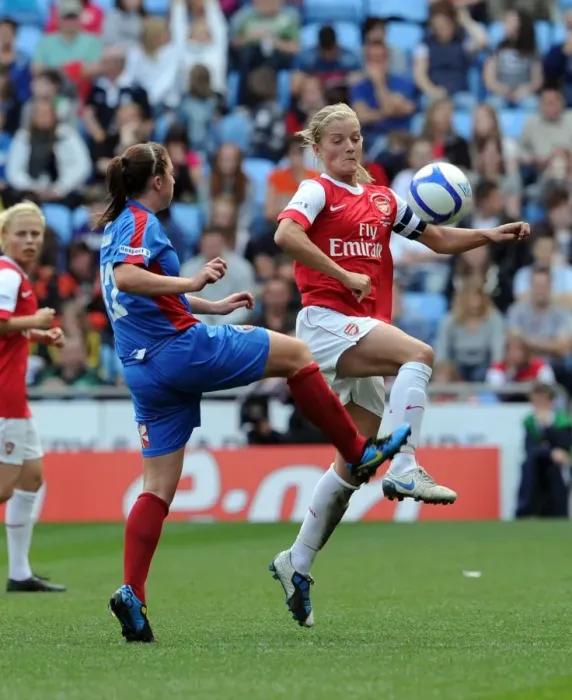 Framed Print : Arsenal's Katie Chapman Scores in FA Cup Final Victory over Bristol's Molly Clark (2:0) Framed Print : Arsenal's Katie Chapman Scores in FA Cup Final Victory over Bristol's Molly Clark (2:0)