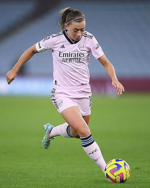 Arsenal's Katie McCabe in Action during the 2022-23 Barclays Women's Super League Match against Aston Villa