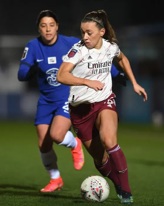Framed Print : Arsenal's Katie McCabe in Action against Chelsea during FA WSL Match