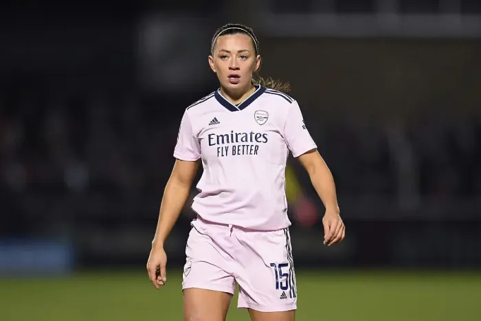 Framed Print : Arsenal's Katie McCabe in Action against West Ham United in FA Women's Super League Clash